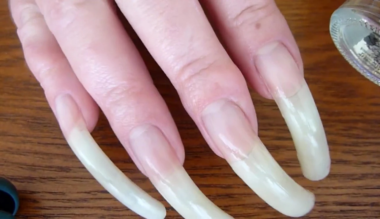 Long, healthy nails after nail treatment