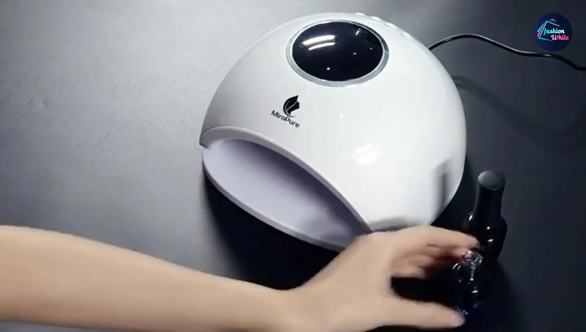 Myro lamp's auto-sensing feature
