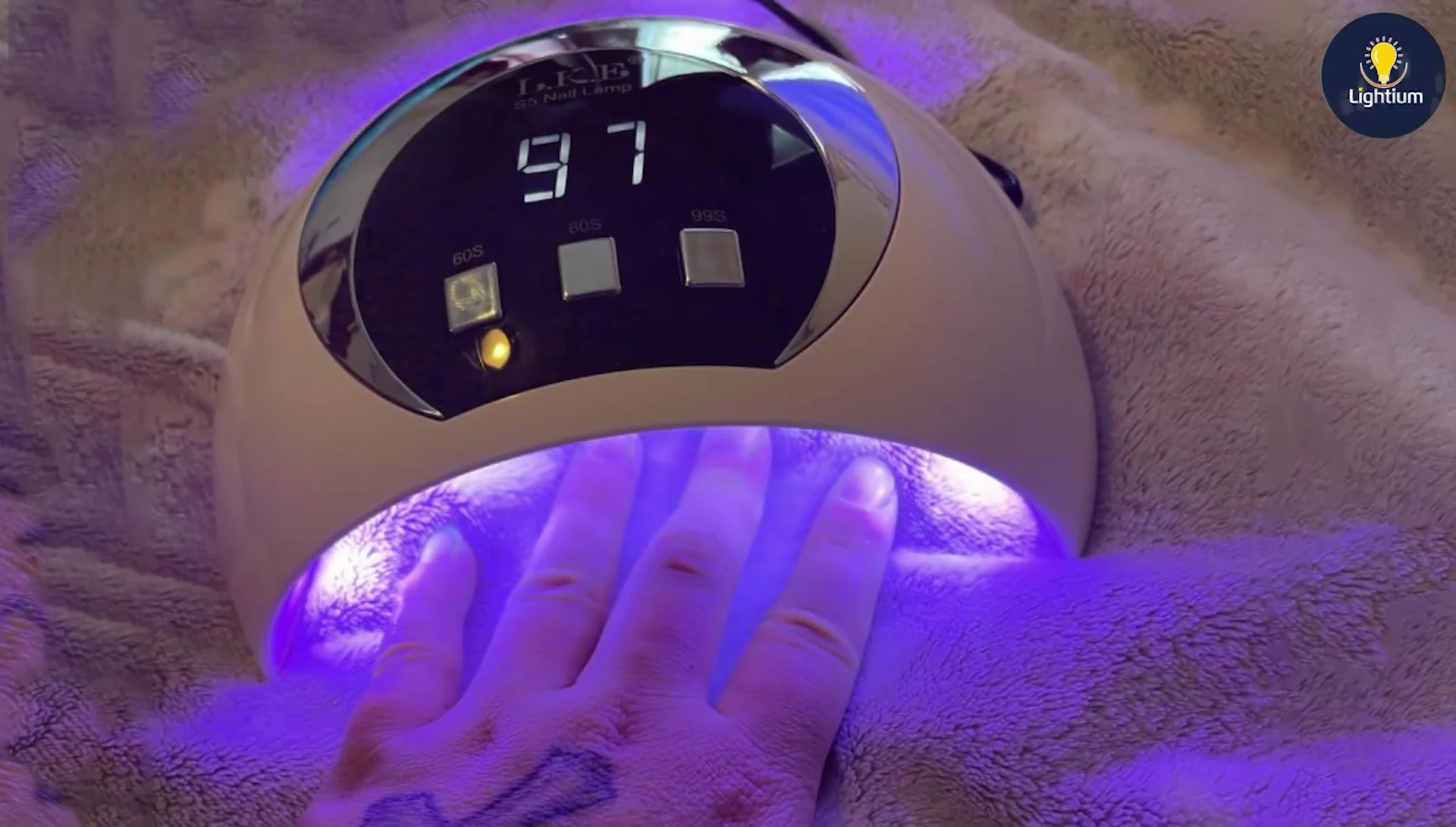 Wisdom Park UV LED Nail Lamp - highlighting the internal reflective layer