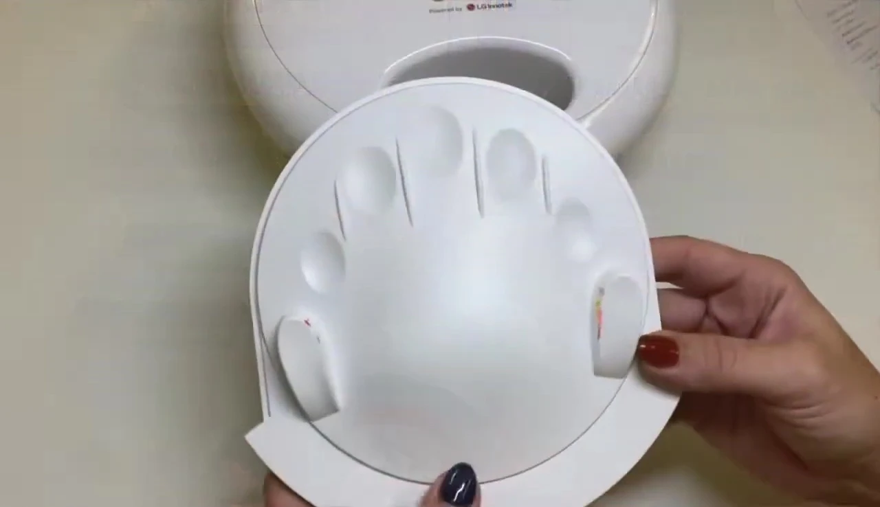 Close-up of the OPI lamp's tray