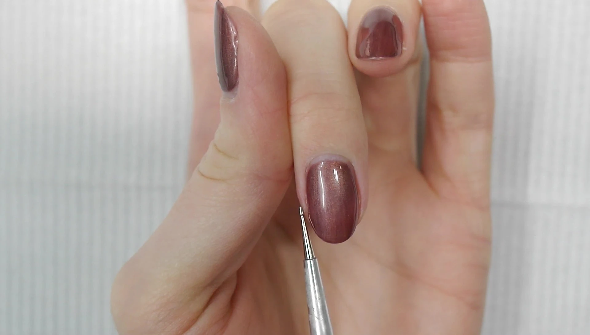 Example of puffy skin around the nail.