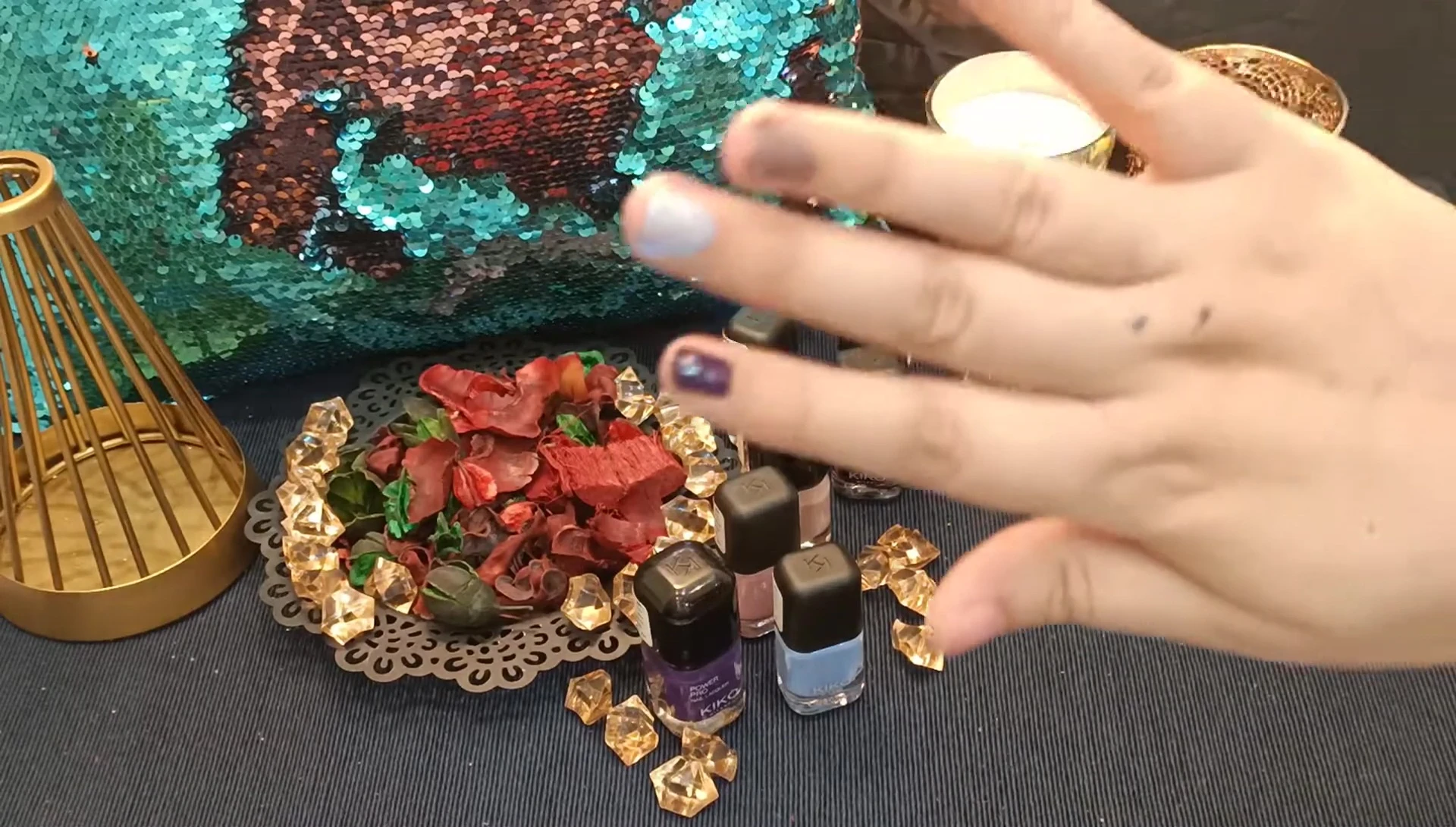Overview of all the nail polish swatches.