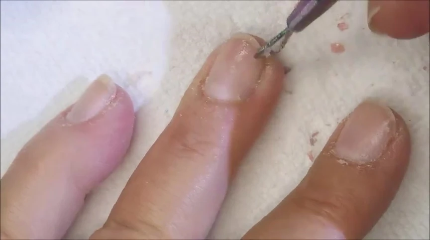 Easily removed gel tip after the second application.
