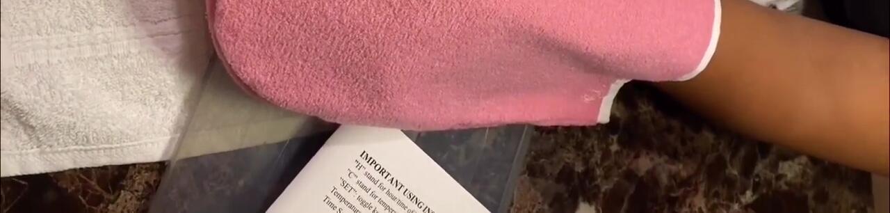 Removing the paraffin wax from the hand
