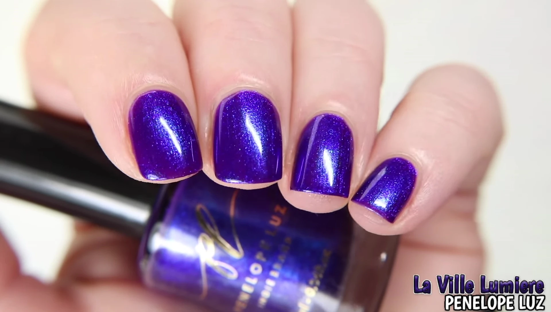 Penelope LSE Liel Luminere under various lighting