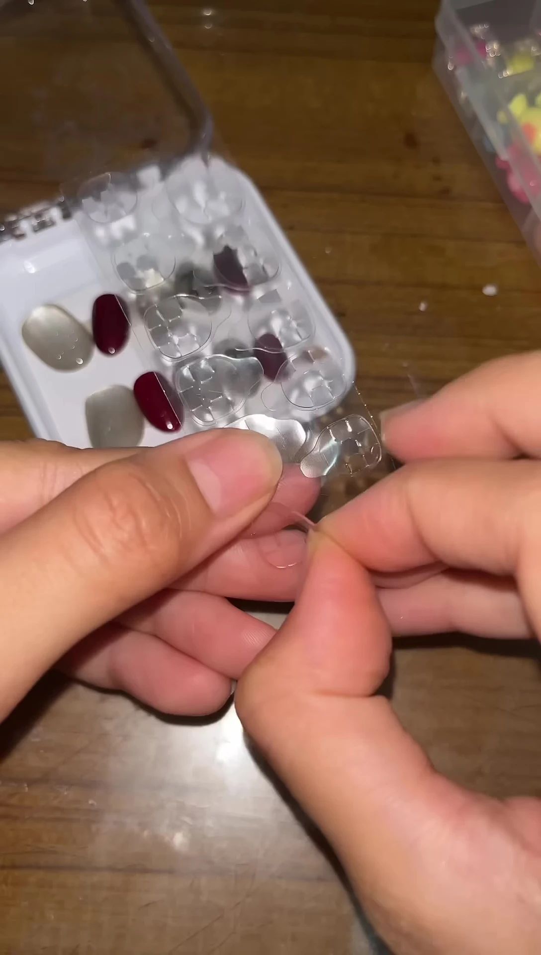 Applying the glue sideways to the thumb