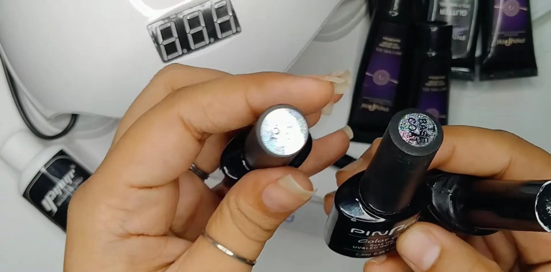 The different top coats included in the kit
