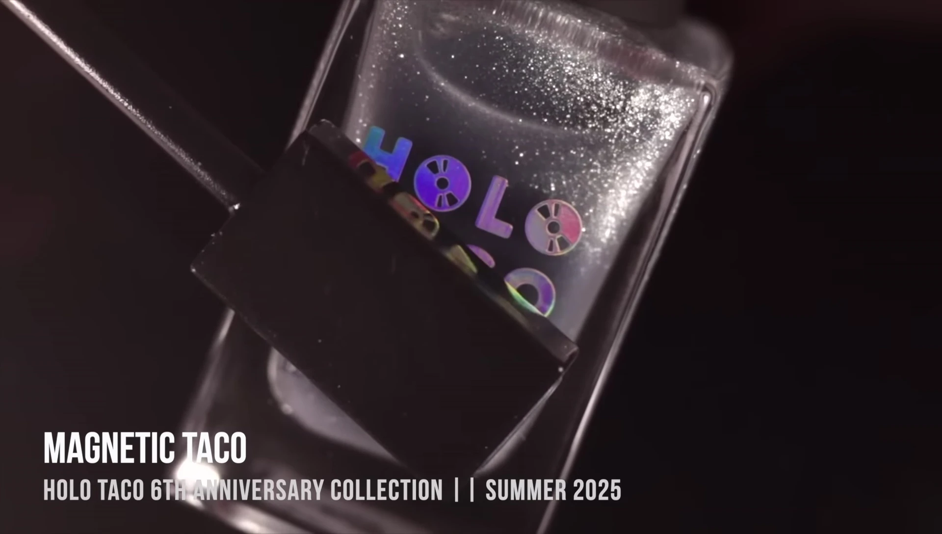 Demonstration of the Magnetic Taco top coat creating a cat eye effect.